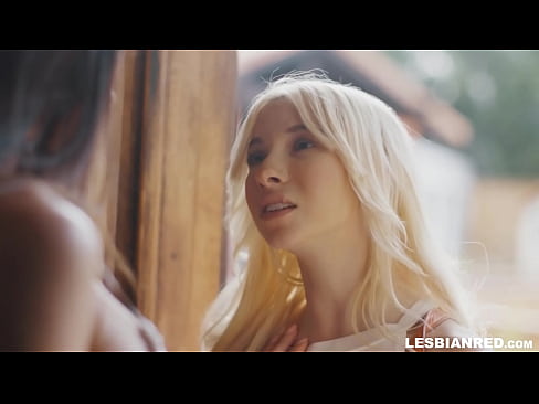 ❤️ La noia torna a casa uns mesos després i s'acaba menjant el cony de la seva madrastra ❤ Vídeo sexual al ca.japangaysex.ru ❌